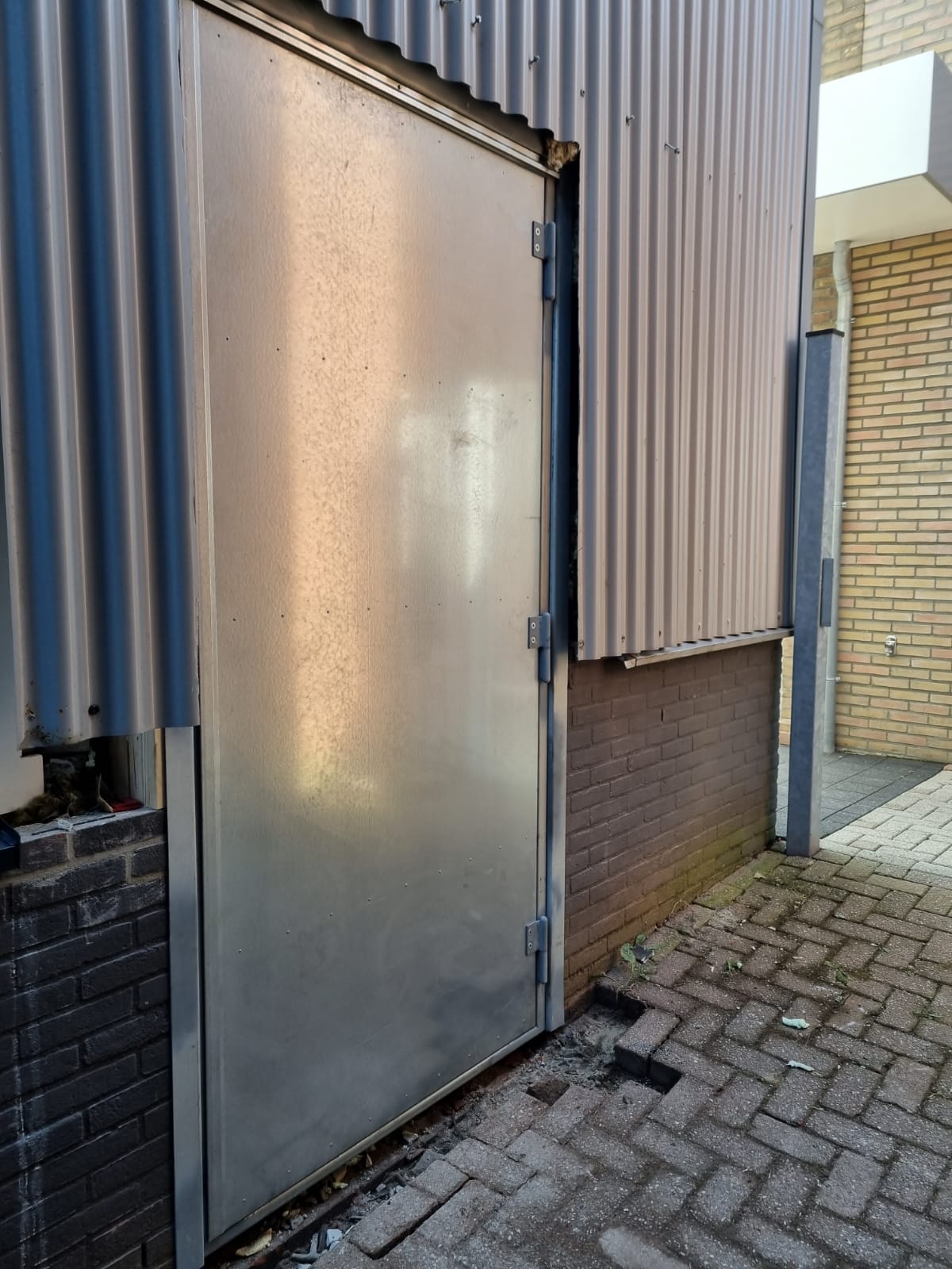 Vluchtdeur met DX paniekbeslag