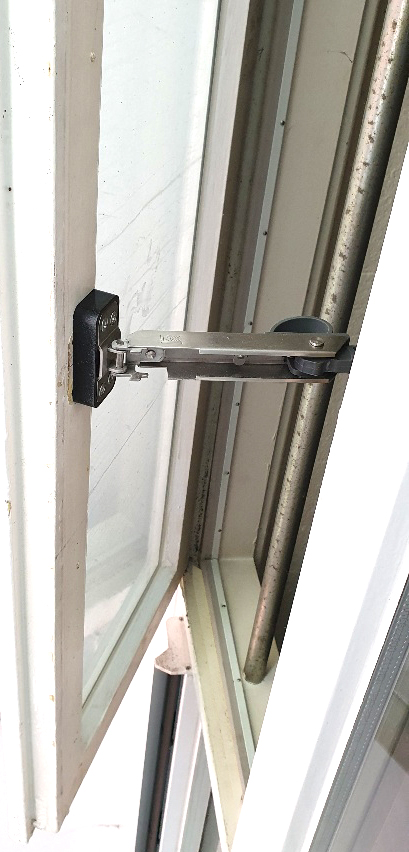 DX korte raamuitzetter SKG gekeurd