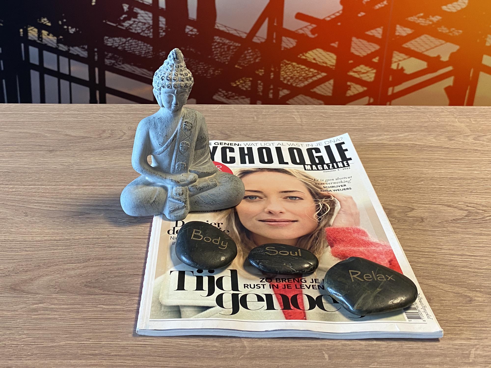 Psychologie magazine, hotstones en buddhabeeldje