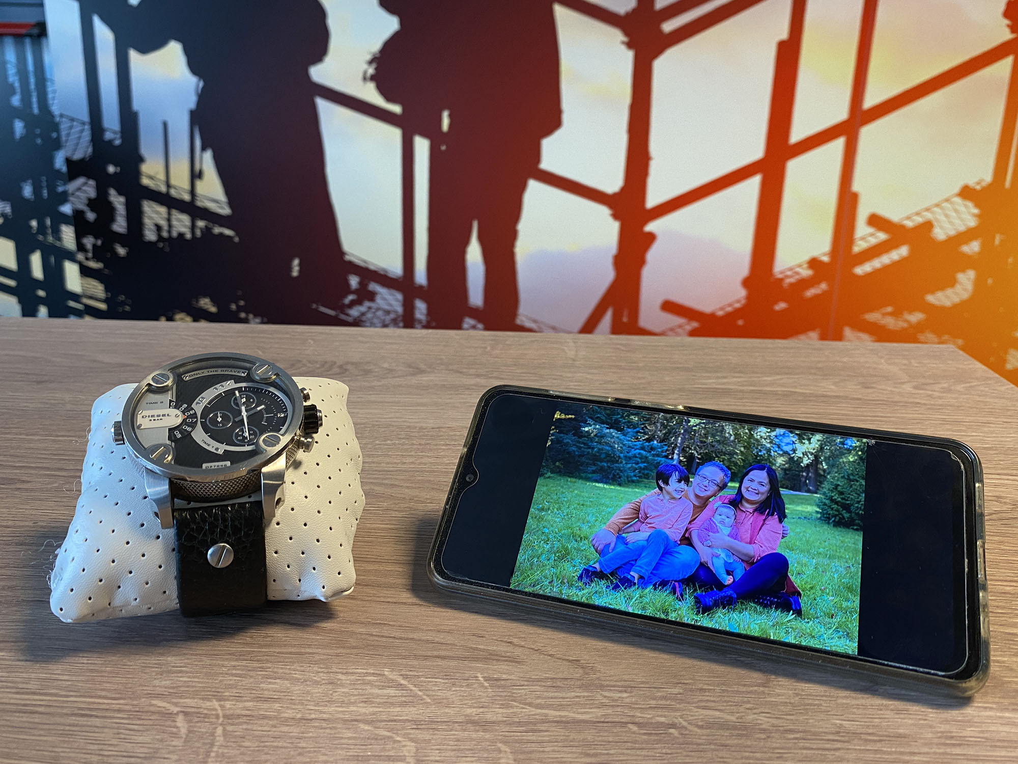 Horloge en foto van Henry's gezin