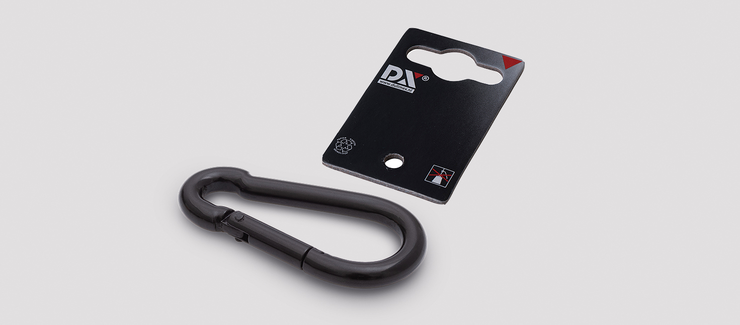 Trendy zwarte DX Karabijnhaken nu ook op kaart!