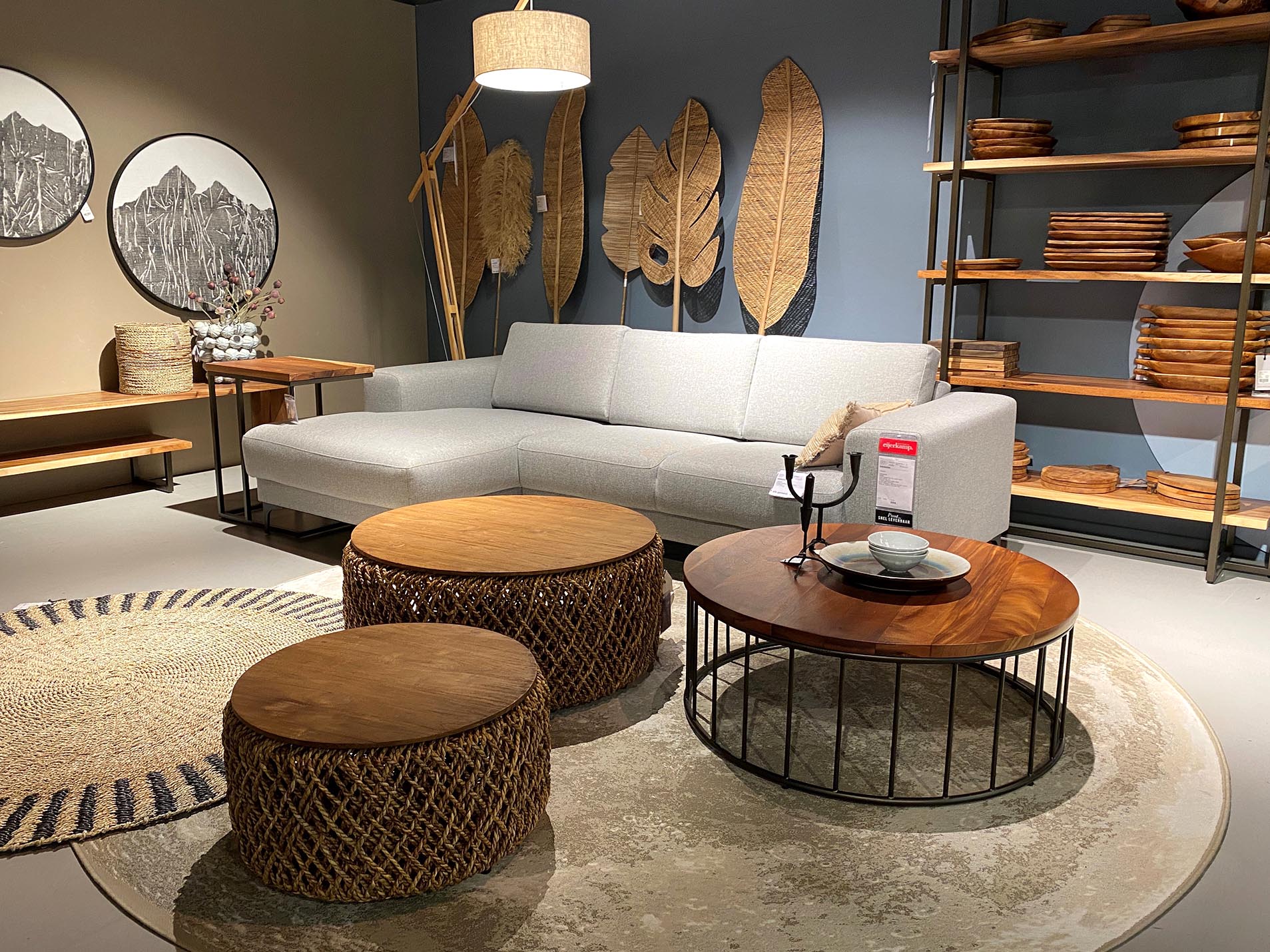 een blik in de woonwinkel