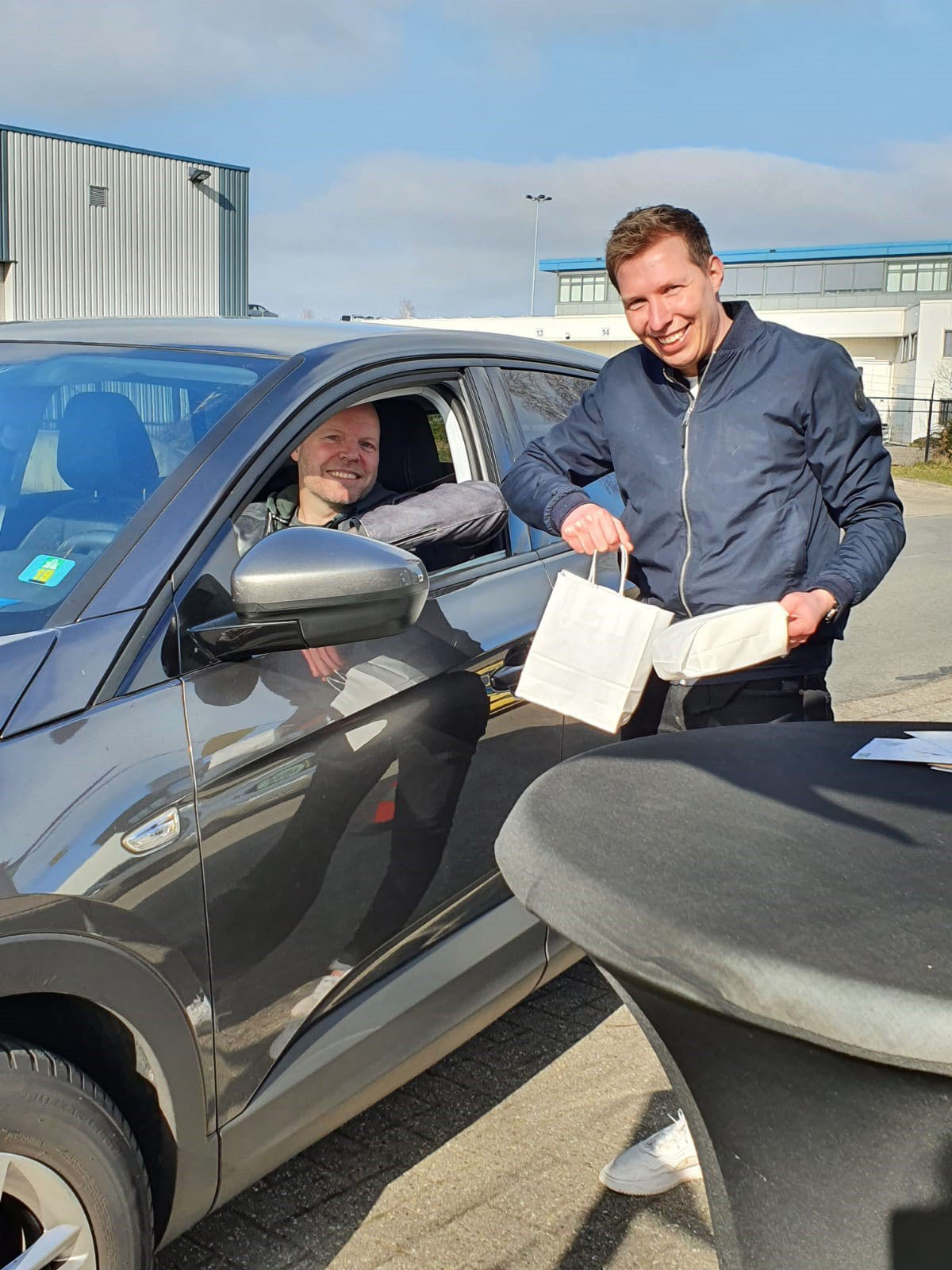 Luc Bosgoed: 12½ jaar in dienst bij Dulimex! Drive-thru viering