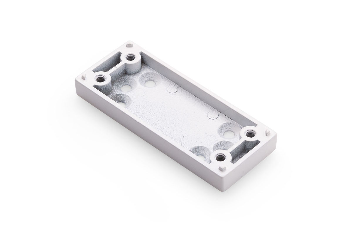 0130.592.2002 Onderlegplaat / smal kozijn / 8 mm / t.b.v RBM / zamac / epoxy coating wit