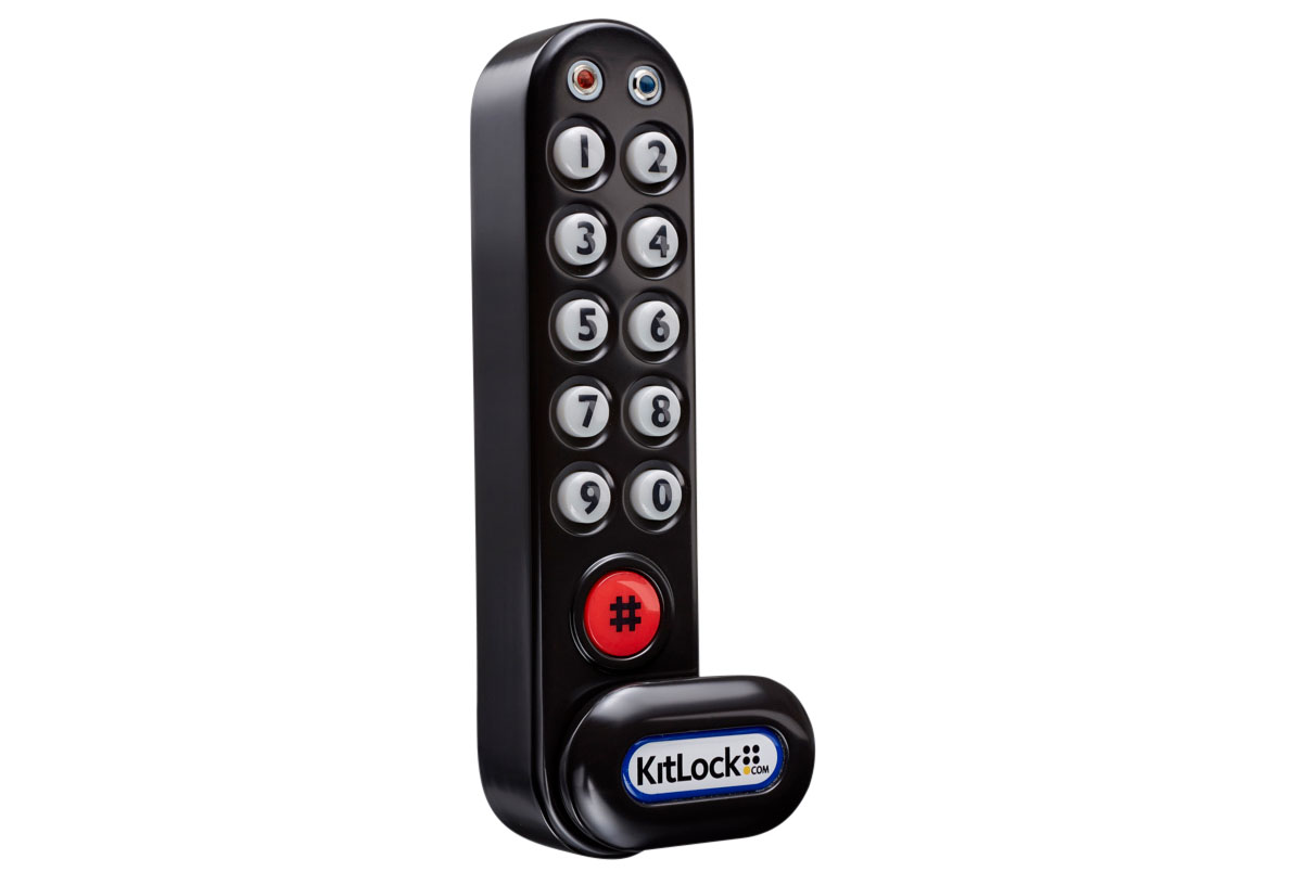 0163.425.1002 Elektronisch pincodeslot / verticale montage / voor publiek of prive gebruik / 15.000 operaties / batterij "override" / IP 55 mits i.c.m. EPS RG / maximale deurdikte 25mm / afmeting 136mmx32mmx30mm / zwart