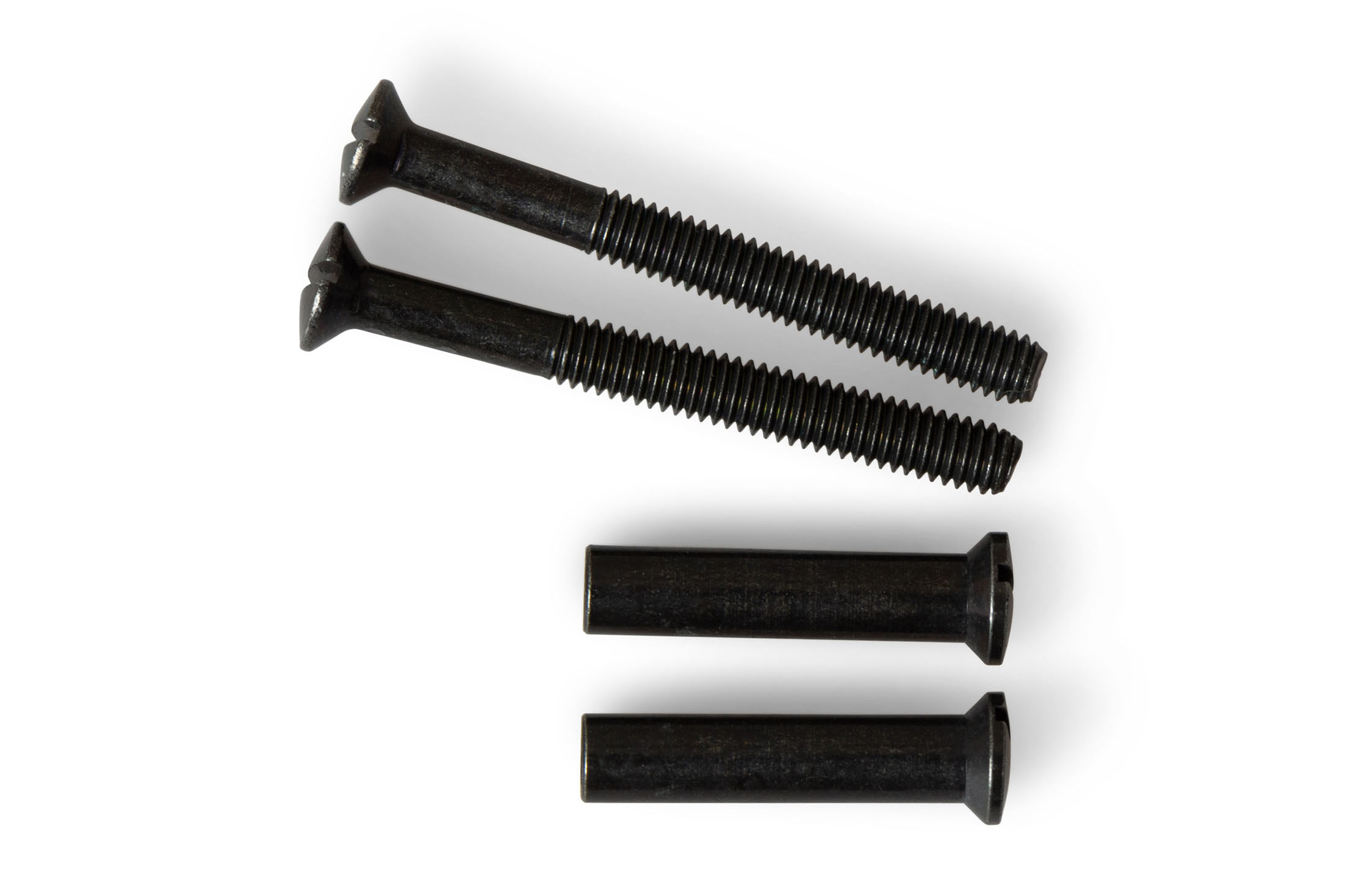 0170.000.0040 Patentboutset M4x38 / 2x schroef +2x huls zwart