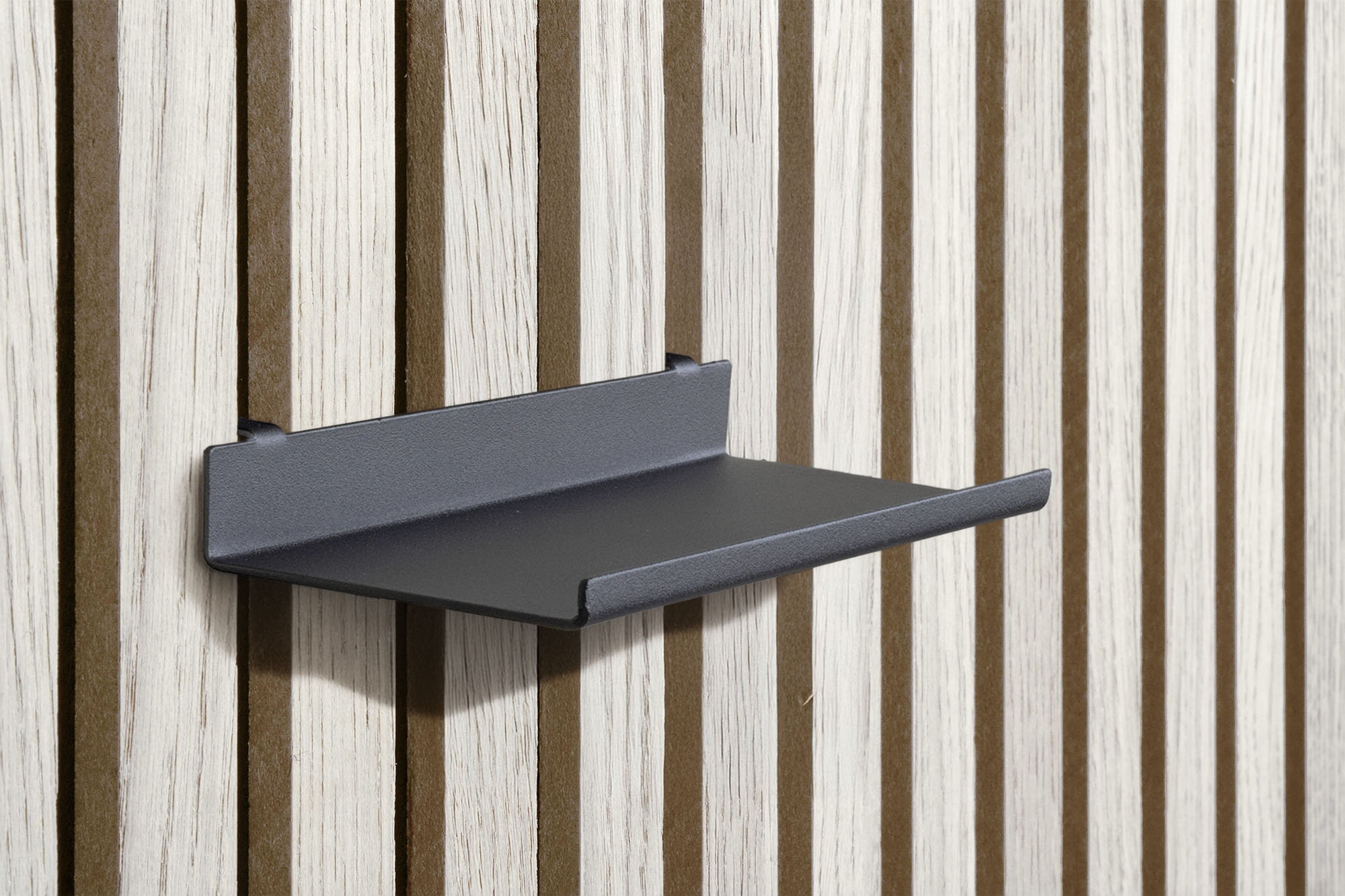 Wandplank LINE tbv akoestisch paneel zwart